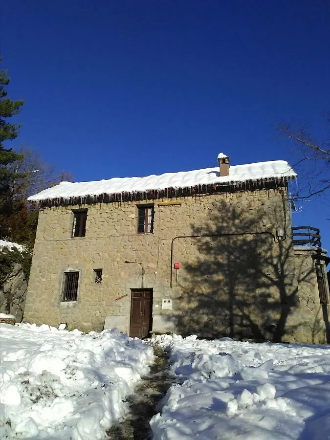 Refugi Quatre Cases Clot del Moro