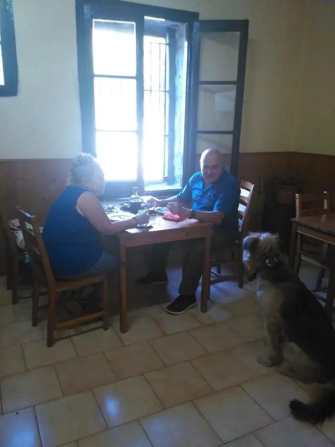 Guest house Refugi Quatre Cases Clot del Moro